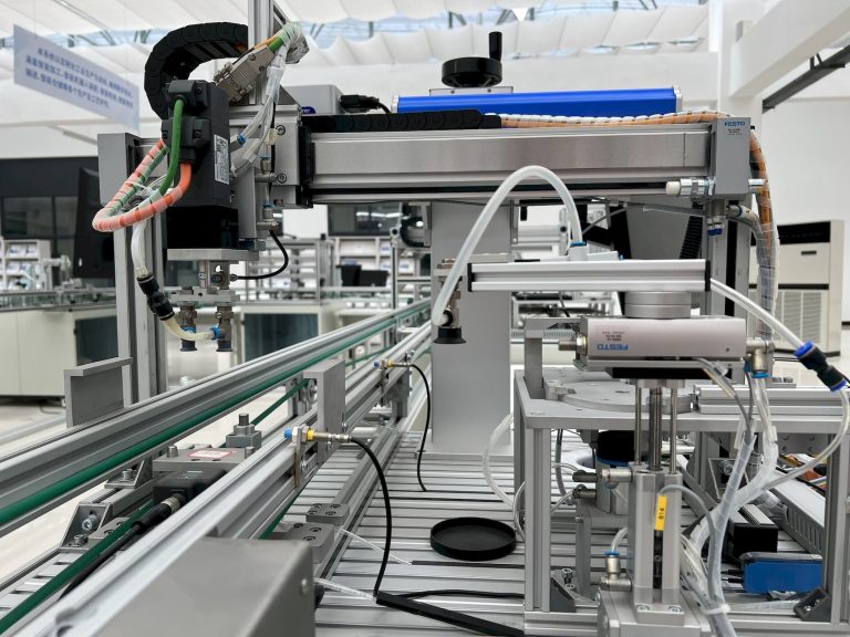 Automation vs. Human Workers: Finding the Right Balance