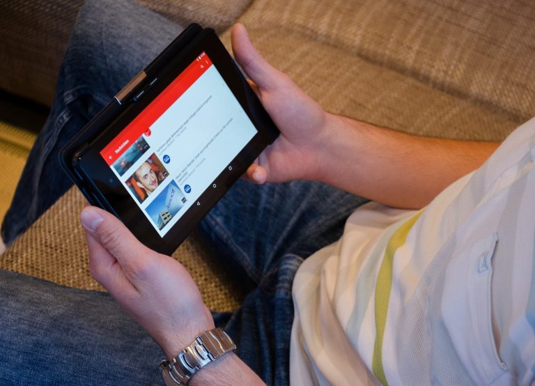 20 Best YouTube Channels to Follow